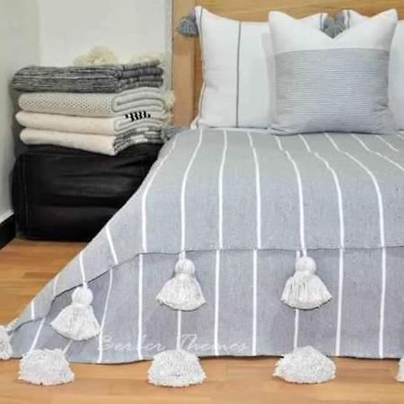 Mamia Cosy Apart In Old Medina Tangier Apartment Bagian luar foto